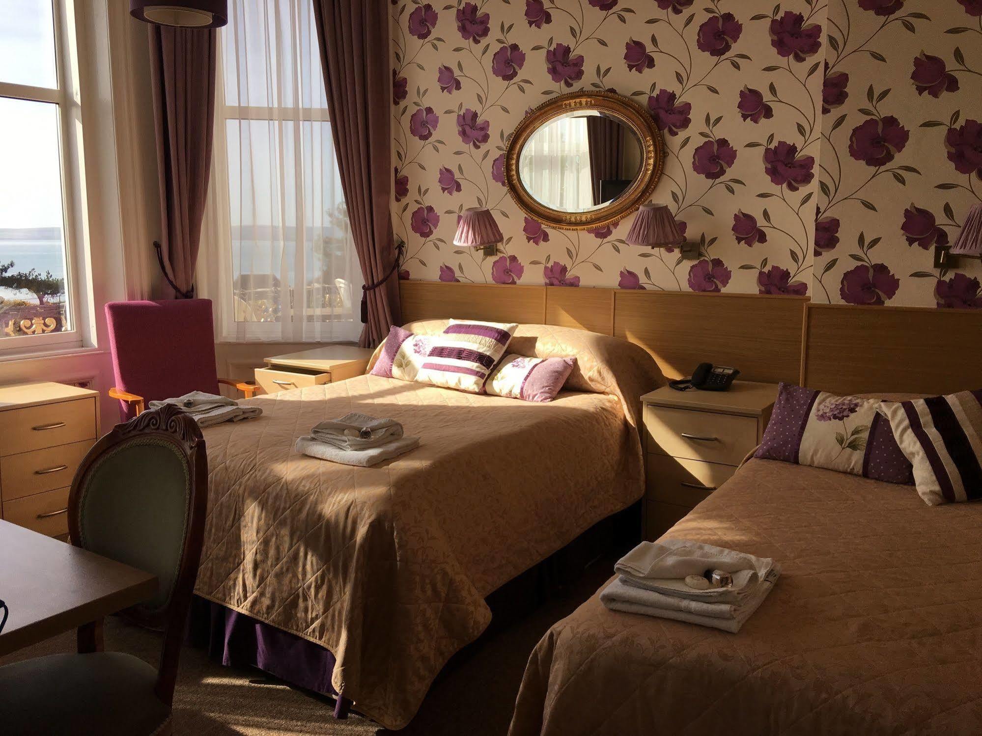 Hotel Riviera By The Sea บอร์นมัธ ภายนอก รูปภาพ