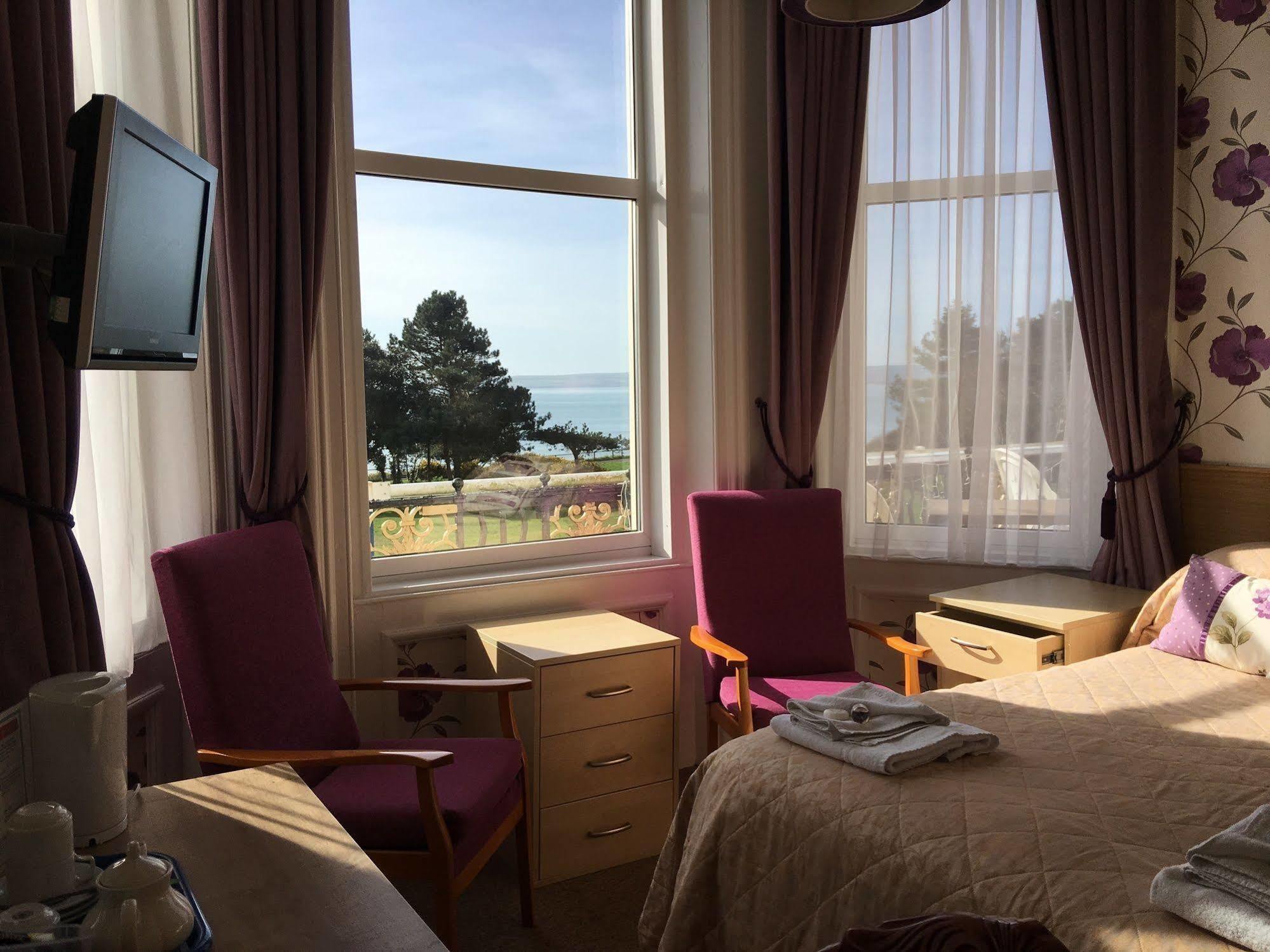Hotel Riviera By The Sea บอร์นมัธ ภายนอก รูปภาพ