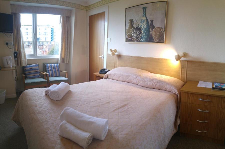 Hotel Riviera By The Sea บอร์นมัธ ภายนอก รูปภาพ